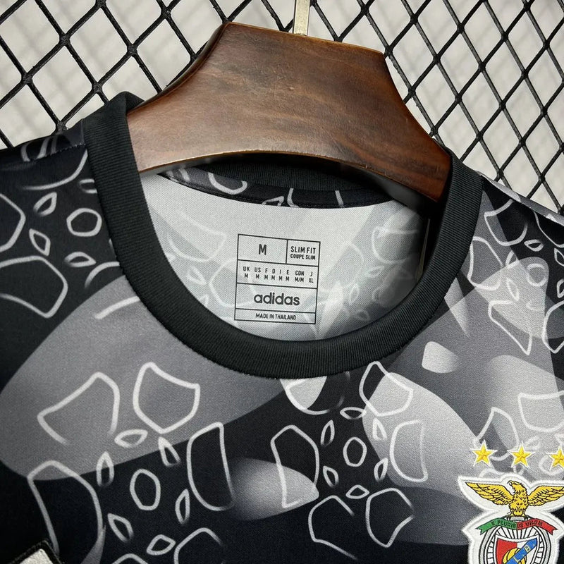 Camisa Benfica Treino 24/25 - Torcedor Masculina Preta e Branca